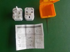 Universal US/UK/EU/AU/CN All-in-one World Travel AC Adapter Converter RC 4