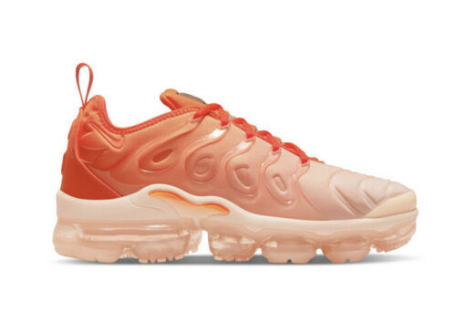 NEW Nike Air Vapormax Plus Women's Size 8.5 Guava Ice/Orange-Black