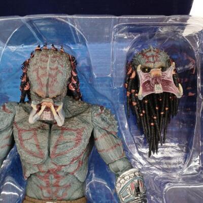NECA Armored Assassin Predator PREDATOR Figure Japan 240920 | eBay