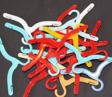  20 VINTAGE DOLL SIZE HARD PLASTIC HANGERS--3.5" WIDE--EXCELLENT 2-18-44
