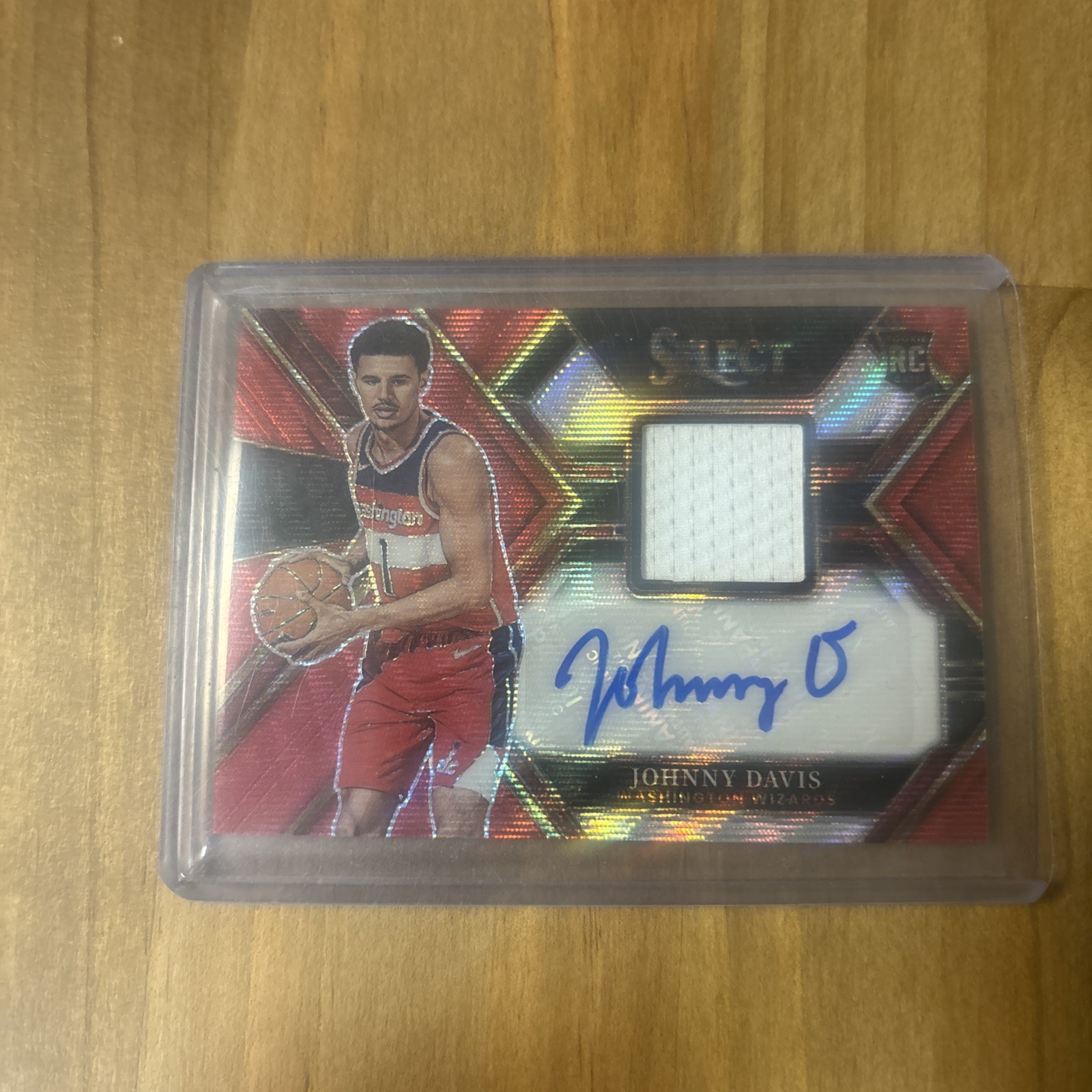 2022-23 Panini Select Johnny Davis Red Wave RPA Rookie Patch Auto #RJA-JDV