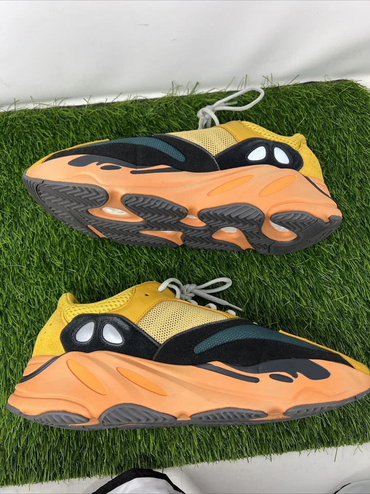 Tamanho 12 - Adidas Yeezy Boost 700 Sun - Imagem 3 de 4