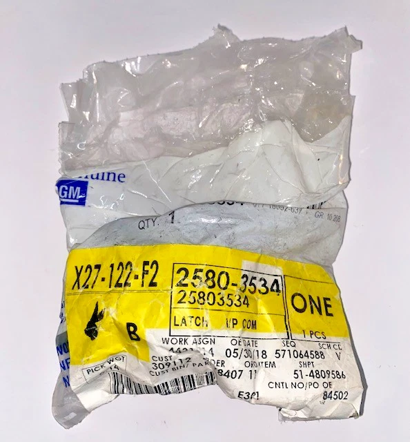 GENUINA GM 2000-2009 MONTAJE DE PESTILLO DE GUANTERA, PIEZA NUEVA DE FABRICANTE ORIGINAL, P/N 25803534 Foto 4 de 4