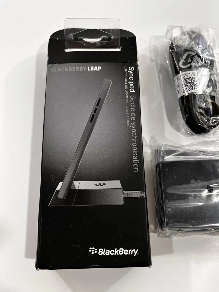 BlackBerry Leap Sync Pod / Charging Pod / Desktop Dock - Black - Image 2 of 4