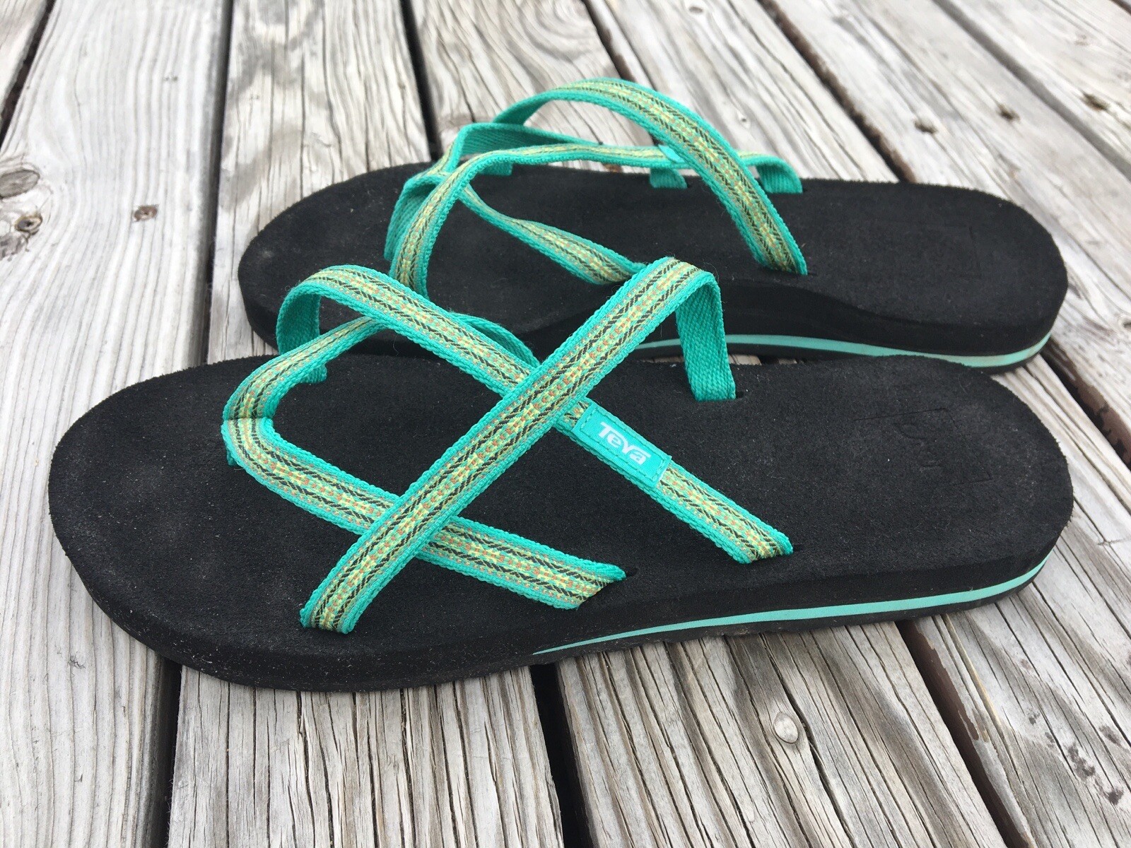 teva olowahu sandals size 9