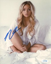 Natalie Lind Sexy Autographed Signed 8x10 Photo ACOA