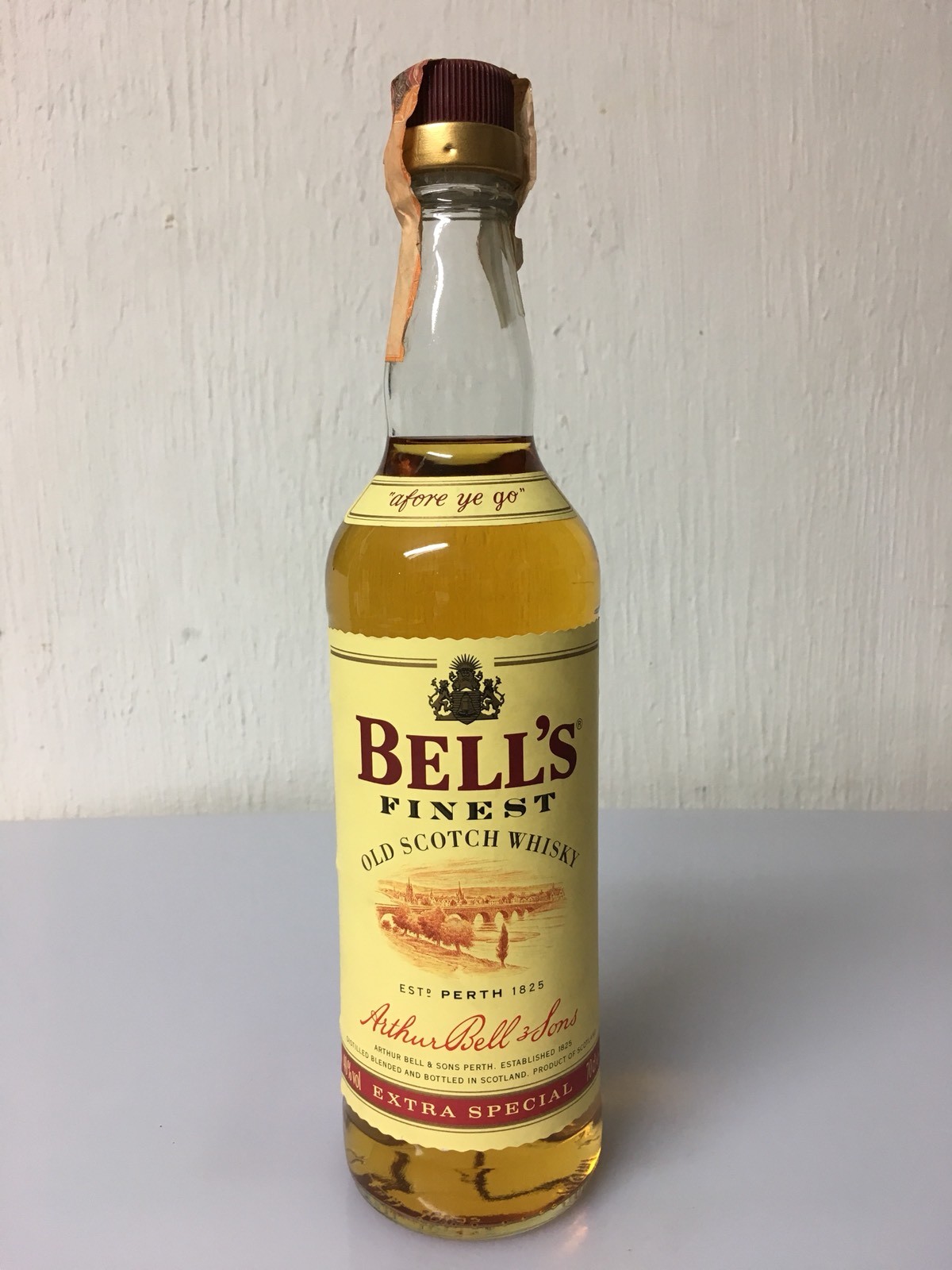 Bell’s Finest Old Scotch Whisky Extra Special 70cl 40% Vol Old Version