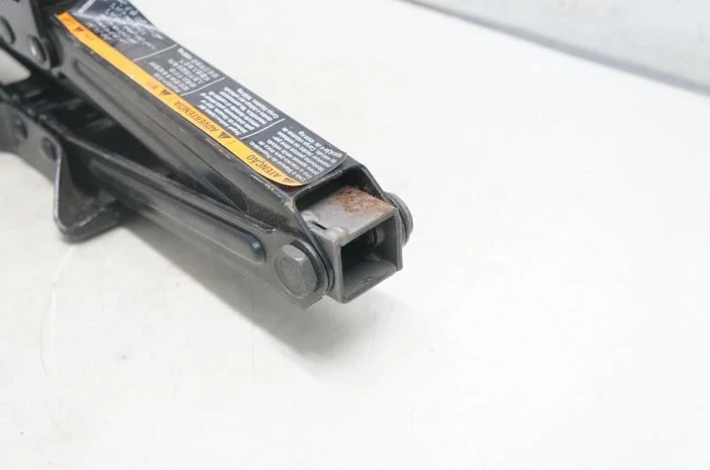 Chevrolet Sonic Lift Jack 13583250 2012-2020 OEM  Foto 2 de 4