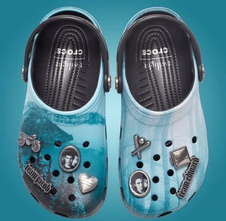 NEW🩵THE TWILIGHT SAGA🩵Crocs Classic Clog Women Size 7 M5/W7 IN HAND SHIP NOW - Image 3 of 4