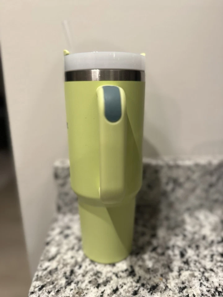 Stanley Quencher H2.0 FlowState Tumbler 40 oz - Citron Green - Image 3 of 4