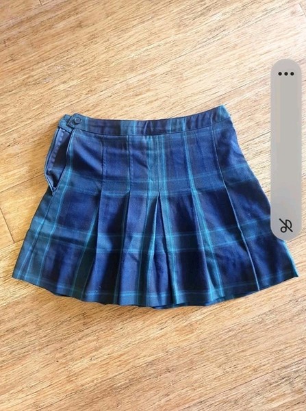 SEXY TARTAN PLEATED MINI SKIRT. SZ 10.