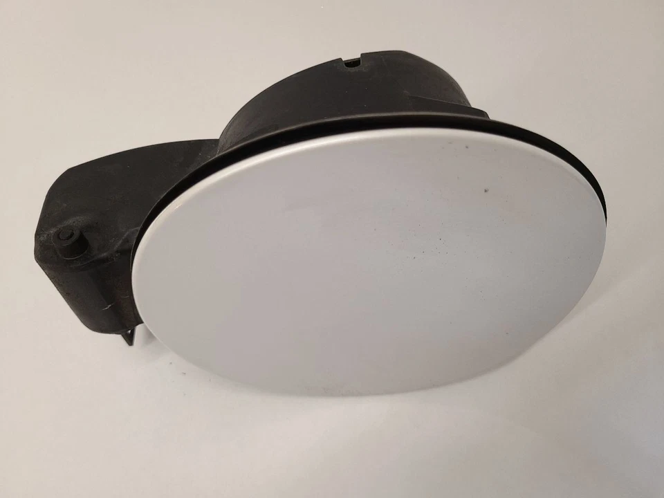 2010-2016 CADILLAC SRX Fuel Filler Door 20921746 10-16 Foto 3 de 4