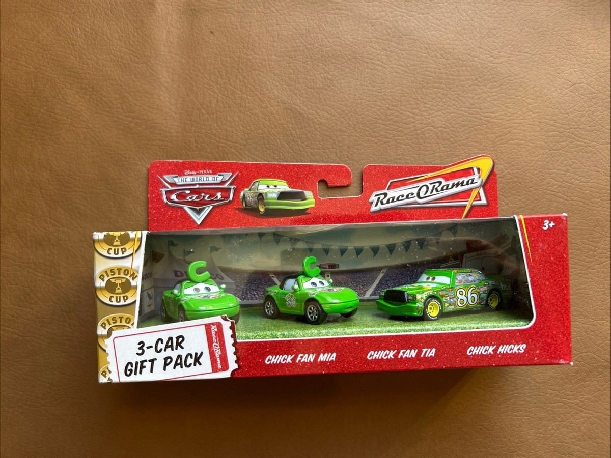 Cars 3台セット チャックファンミア/ティア/ヒックス Disney Pixar Cars Chick Hicks 3-Car Gift Pack green Fan Mia Tia by ミニカー