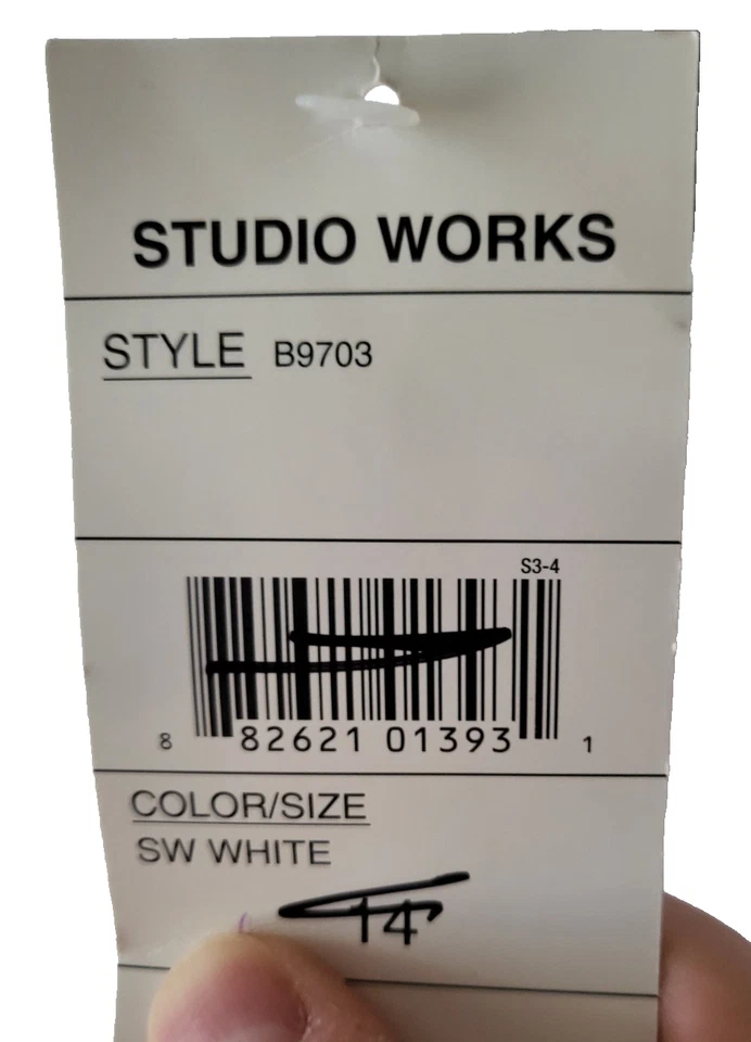 NWT Studio Works White Shorts Womens Size 14 - Image 4 of 4