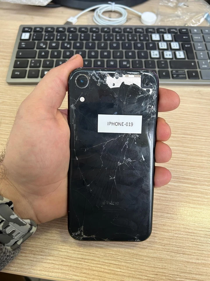 SMARTPHONE APPLE IPHONE XR 64GB IOS ORIGINALE NERO RETRO CREPATO FACE ID PROBLEM - Immagine 2 di 4