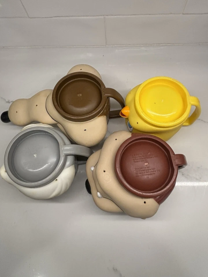 1994 Looney Tunes Character Cups Bugs, Taz, Tweety & Coyote - Image 2 of 4