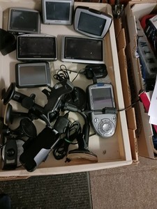 LOT OF  GARMIN / TOMTOM NAVIGATION GPS SYSTEMS, Chargers Mounts Etc