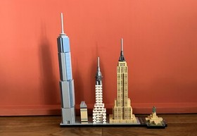 LEGO ARCHITECTURE: New York City (21028) Complete with Box and Manual