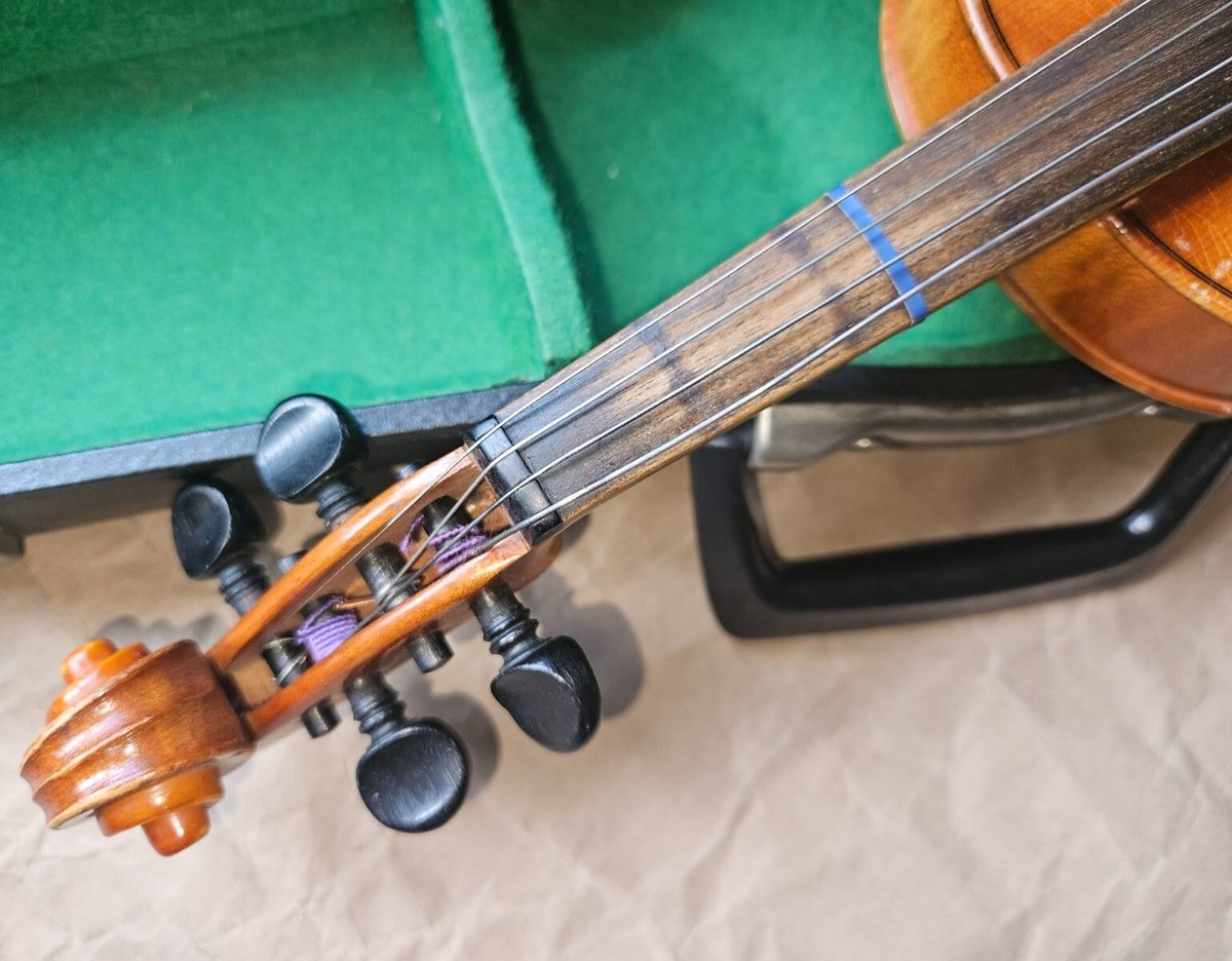Suzuki No. 220 size 1/8 Violin, Japan 1978, Good Condition
