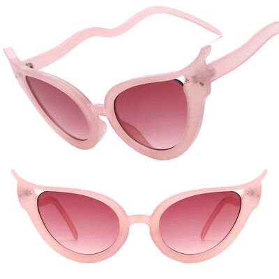 Stylish Pink Cat-Eye Sunglasses Fashion Doll Cat Eye Sunglasses in Pink | Retro Inspired  main image 2