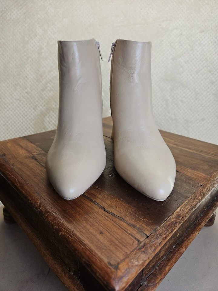 Signature Journee Collection Tabbie Ankle Bootie Pointed Toe Tan Chic Sz6.5 NWOB - Image 3 of 4