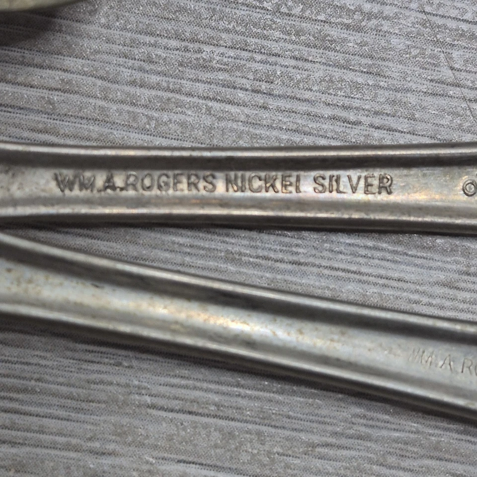 Wm. Cucharas y tenedores UTENSILS antiguos de 30 piezas de plata níquel A. Rogers  Foto 3 de 4