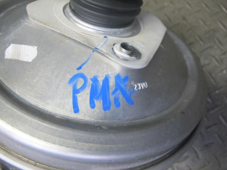 2015-2018 PORSCHE MACAN BRAKE MASTER CYLINDER BOOSTER FLUID RESERVOIR - Image 2 of 4