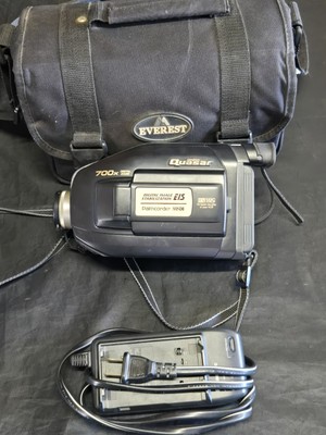 Quasar 700x digital zoom palmcorder VM-L153 with Nice Case, battery & charger