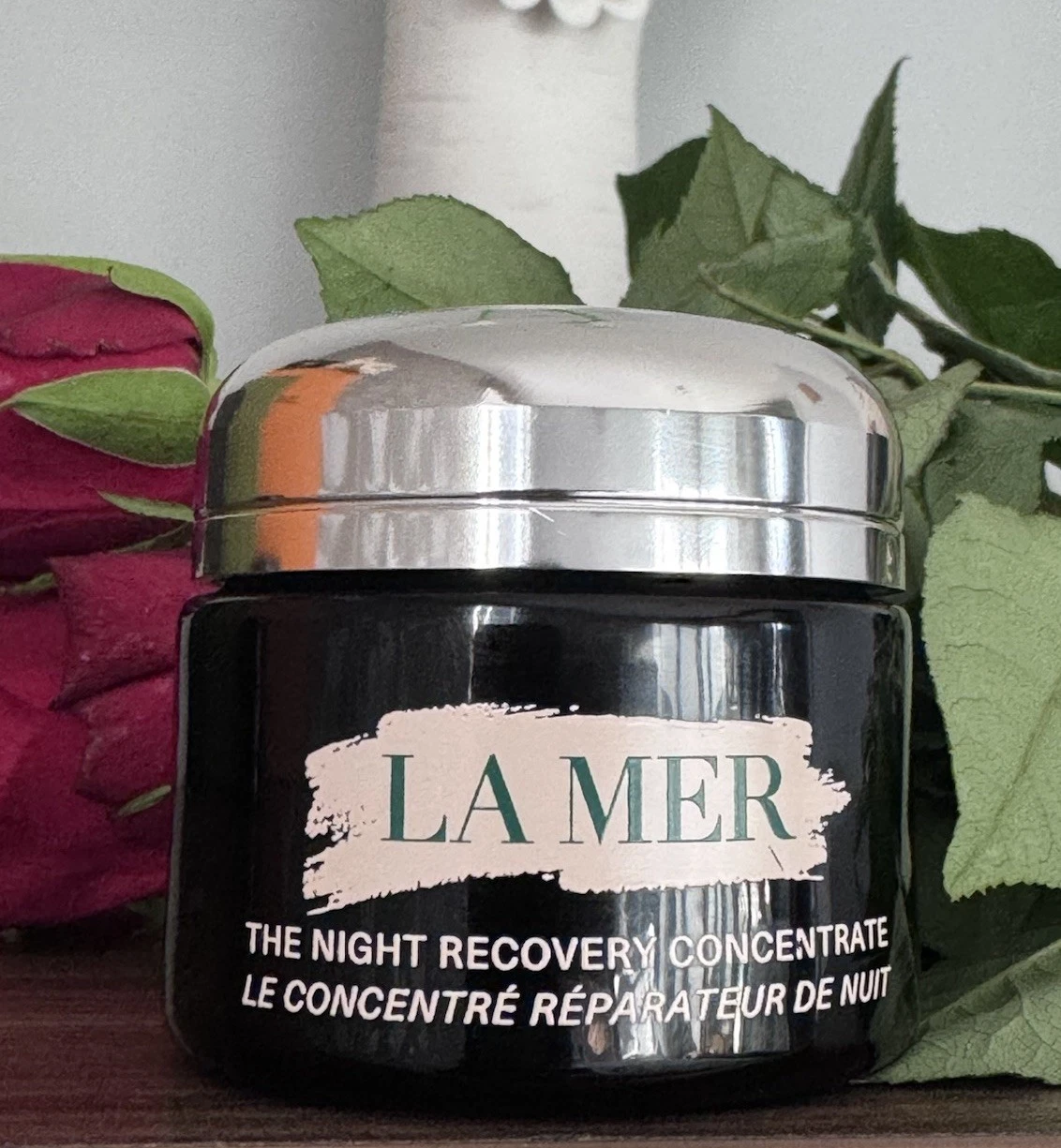 la mer night recovery concentrate 50ml RRP £590. Batch Code April 2026