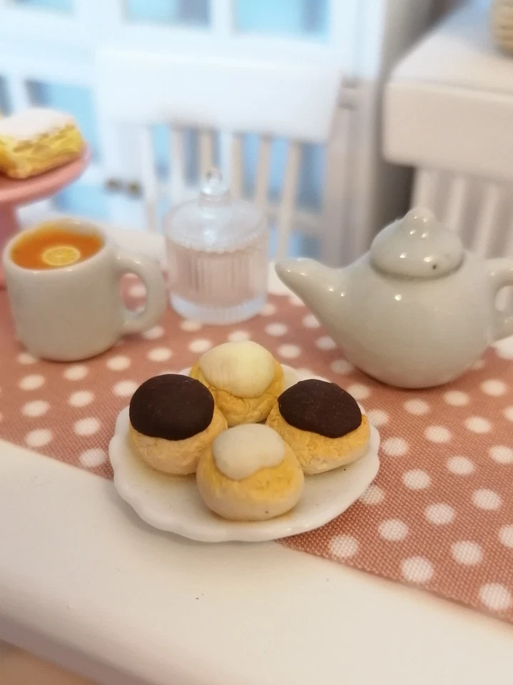 Miniatura dollhouse 4xBIGNE' in scala 1:12  fatto a mano in fimo - Immagine 2 di 4