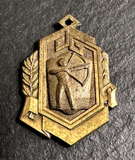 1955 BFA ARCHERY BOWMAN PENDANT AWARD B719