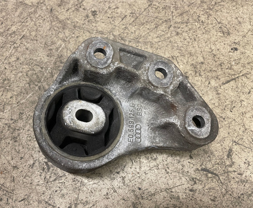 Getriebehalter Differential Hinterachse AUDI A4 S4 B6 4.2 V8 Träger 8E0599125B