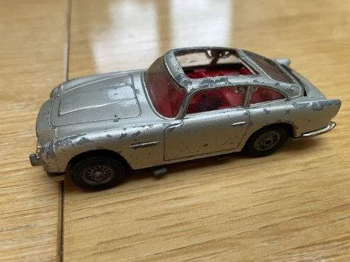 Vintage Corgi Toys 261 "New" James Bond Aston Martin DB5  spares or repair