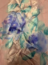 Vera Silk Floral Scarf Preowned Excellent T-48 