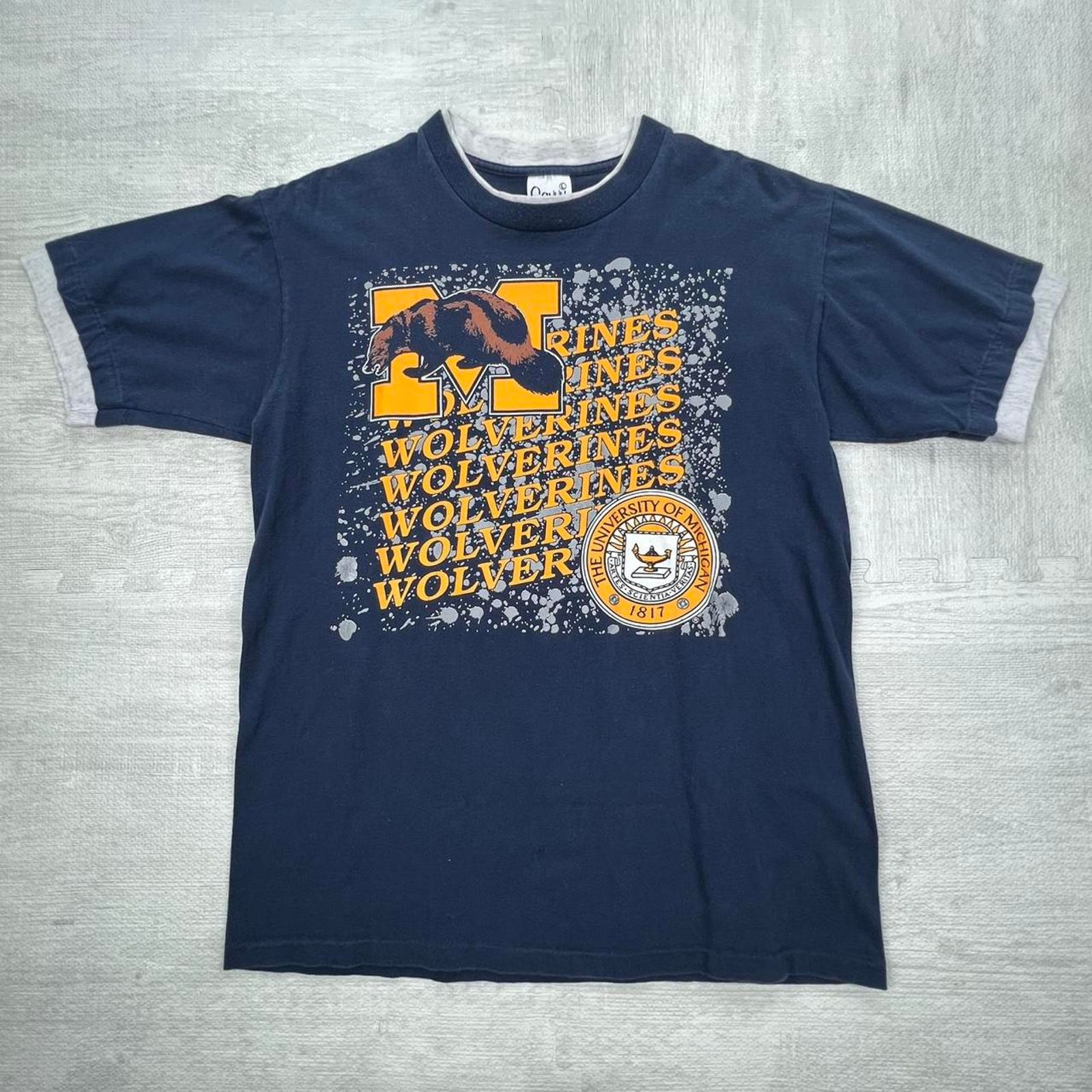 Vintage 90s Michigan Wolverines Lined T-Shirt Tee Size: L Blue Yellow NCAA Retro