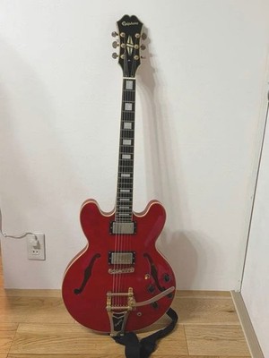 Epiphone ES-355 Semi-Hollow Body Electric Guitar with Bigsby