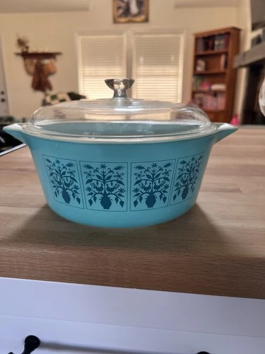 New ListingVintage PYREX 2.5 Qt Casserole Dish “ Saxony tree Of Life”