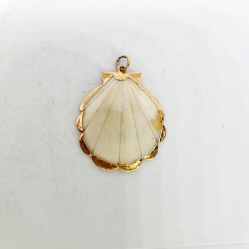 Dije colgante pequeño náutico chapado en oro concha de vieira vintage