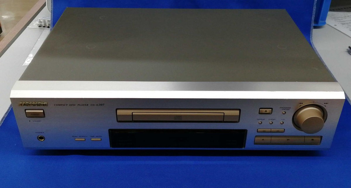 SANSUI CDプレーヤー　CD-α307 SANSUI CD-α307 〓 意外にカッコいい！サンスイのフルサイズCD