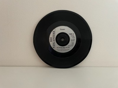 Queen   The Show Must Go On / Keep Yourself Alive 7'' Rock Vinyl 1991 Parlophone