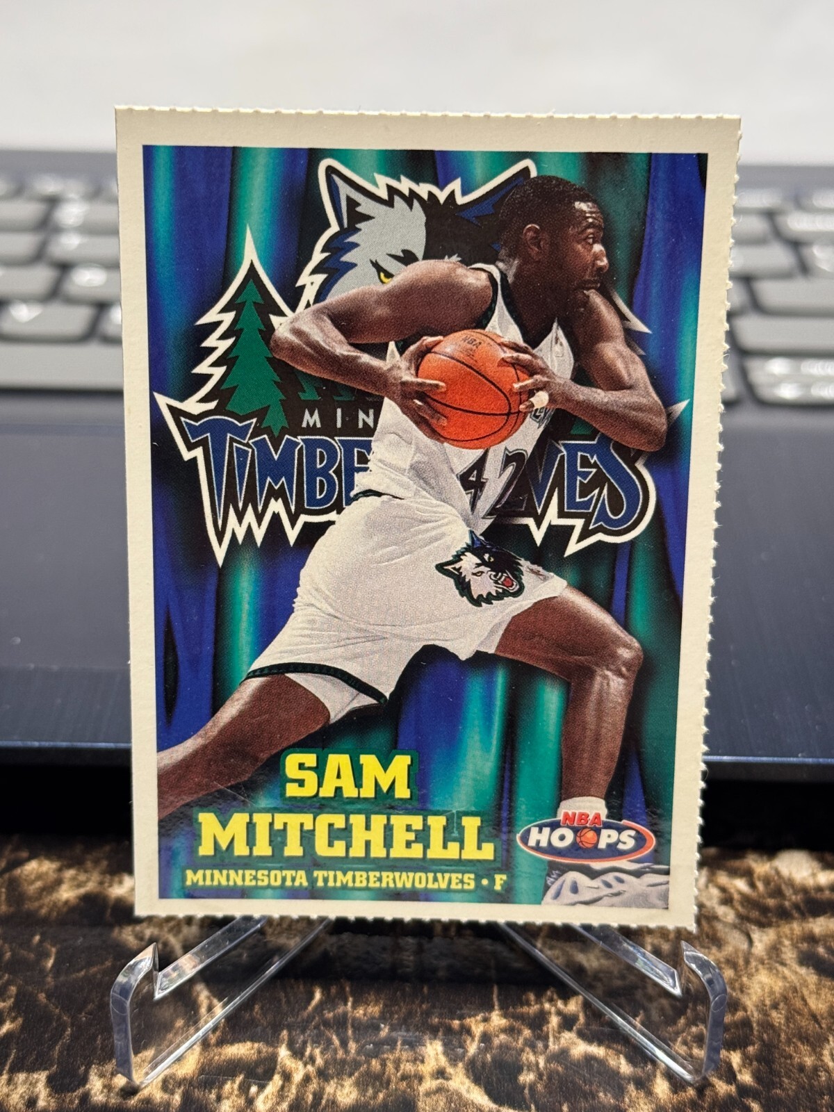 1997-98 NBA Hoops Basketball #272 Sam Mitchell Timberwolves