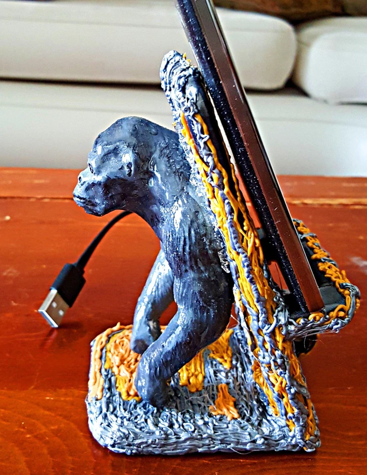 GORILLA Assortment Cell Phone Arteries Stand, Cradle and Charging Dock. - Image 2 of 3