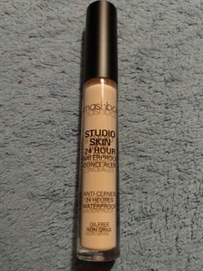 smashbox studio skin 24 hour waterproof concealer