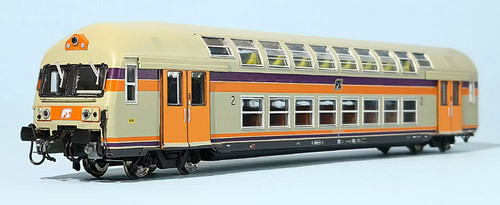 ViTrains 3426 Due Piani „Casaralta“ PILOTA-Lokomotivwaggon HO 1:87 mit Lichtern | Condition: Neu