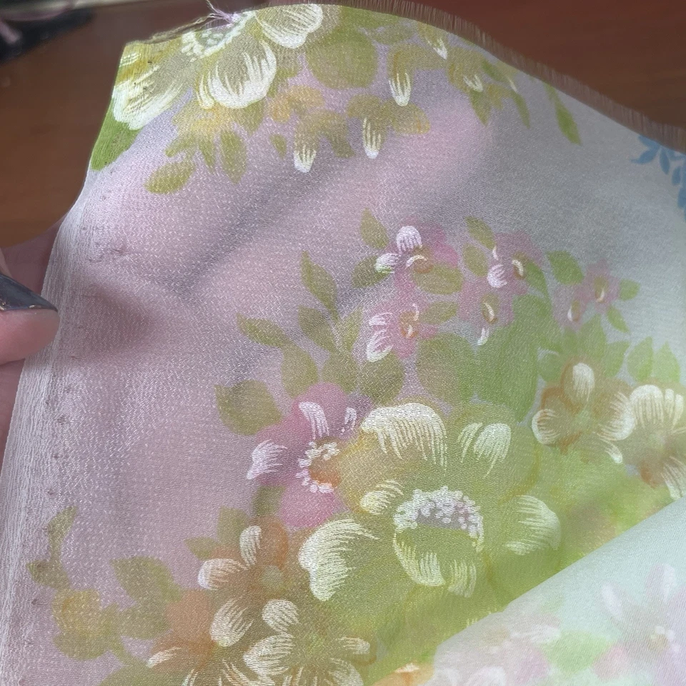 Tela de Gasa Floral Semi Transparente Años 70 Pastel Flower Power Hippie Nupcial 2 yardas De Colección Foto 4 de 4