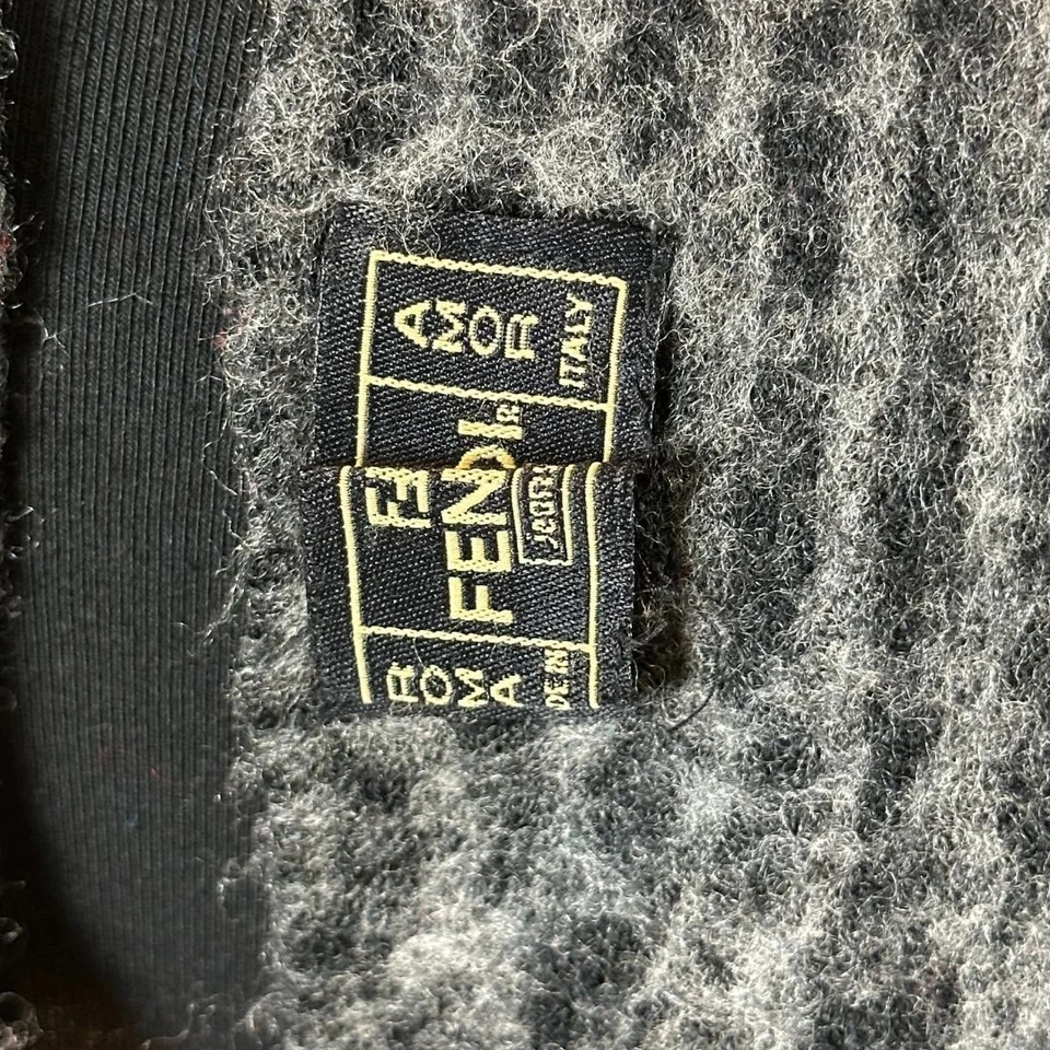 Bufanda de invierno de lana negra/gris estampada vintage genuina FENDI Foto 4 de 4