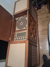 Mid Century Vintage Vinyl Record Turntable Console Cabinet Storage Player