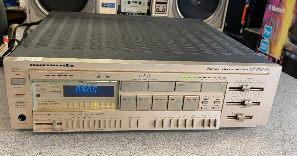 VINTAGE MARANTZ SR940 STEREO RECEIVER FOR PARTS LIGHTS UP NO SOUND NOT