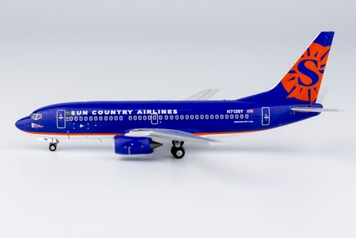 NG Model 77011 1:400 Sun Country Boeing 737-700 Reg: N713SY - Picture 3 of 5