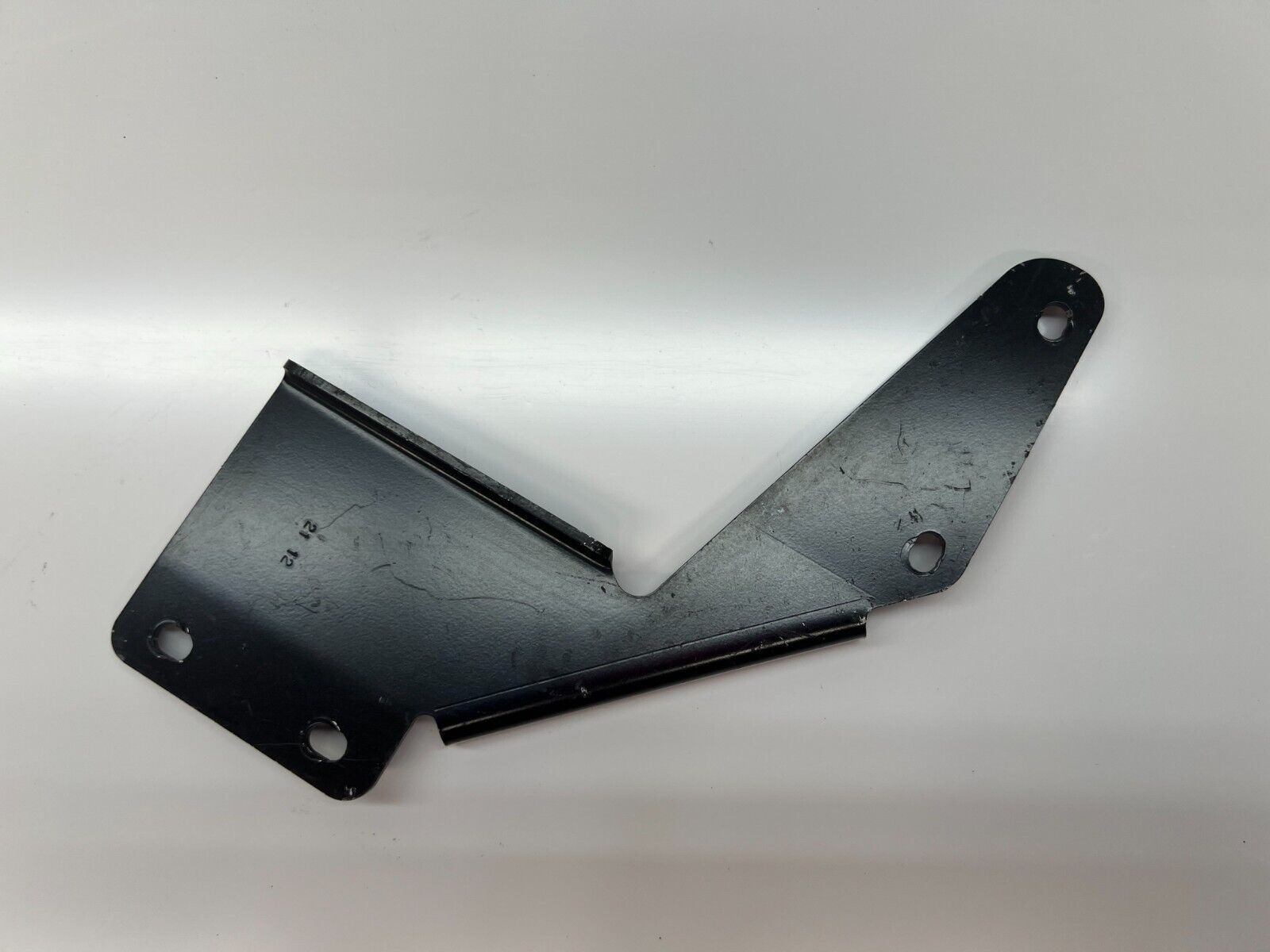 LAMBORGHINI AVENTADOR LP700 DRIVER LH FRONT TUB BRACKET PARTITION OEM 470805313B